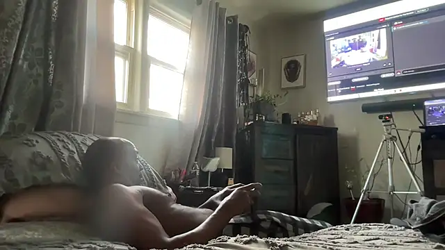 Snapshot of sexyred77713 chatting on 11, 2, 2026 sexyred77713 online show from 11, 2, 2026