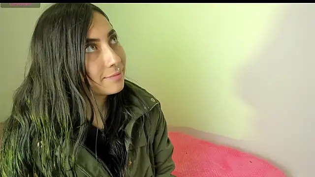 Snapshot of Alanaloiiss_ chatting on 23, 6, 2026 Alanaloiiss online show from 23, 6, 2026