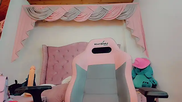  Abby white  online show from 19, 11, 2025