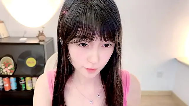 Snapshot of Onechestnut chatting on 14, 7, 2026 Onechestnut online show from 14, 7, 2026