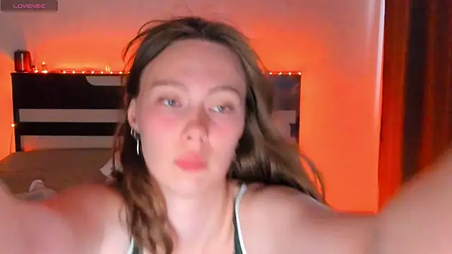Snapshot of LolaMeddisson chatting on 22, 7, 2026 LolaMeddisson online show from 22, 7, 2026
