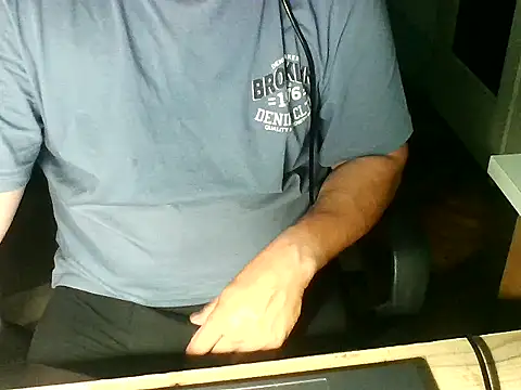 Snapshot of zee06 chatting on 8, 7, 2026 zee06 online show from 8, 7, 2026