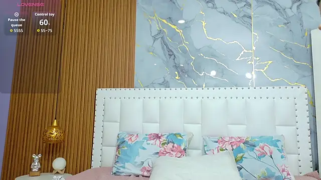 Snapshot of daddyysObsessed chatting on 22, 12, 2025 daddyysObsessed online show from 22, 12, 2025