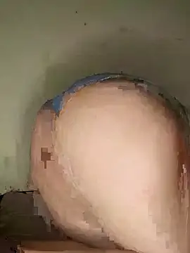 Snapshot of yaraa49 chatting on 14, 10, 2025 yaraa49 online show from 14, 10, 2025