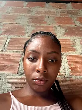 Snapshot of britanyxxs chatting on 24, 11, 2025 britanyxxs online show from 24, 11, 2025