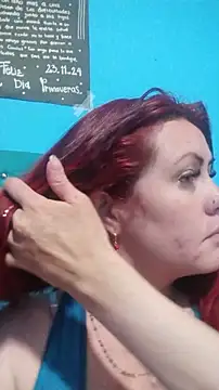 carolinhe  online show from 28, 11, 2025