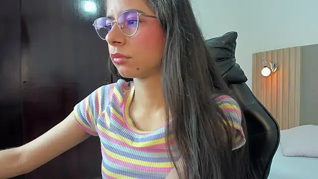Snapshot of carlina_15 chatting on 16, 2, 2026 carlina 15 online show from 16, 2, 2026