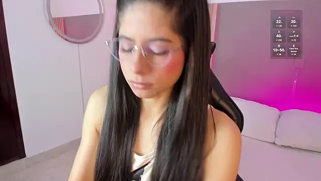 Snapshot of carlina_15 chatting on 27, 5, 2026 carlina 15 online show from 27, 5, 2026