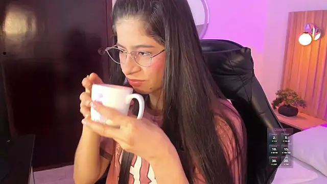 Snapshot of carlina_15 chatting on 30, 5, 2026 carlina 15 online show from 30, 5, 2026