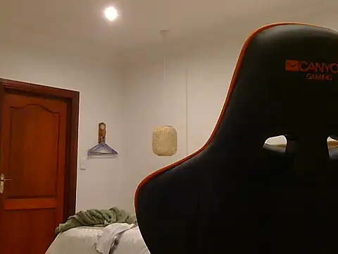 TroyDieselXXX online show from 18, 4, 2026