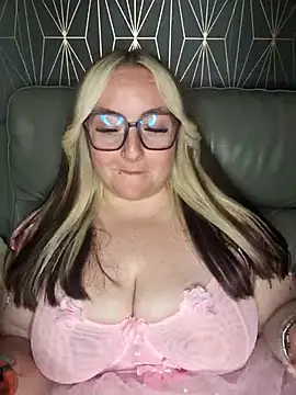 BBW Diamond xox online show from 14, 9, 2025