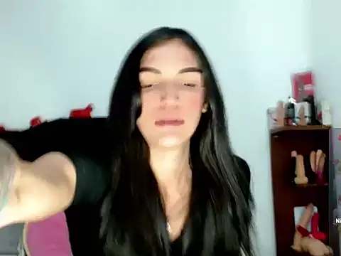 Snapshot of x_isabella_x chatting on 23, 11, 2025 x isabella x online show from 23, 11, 2025