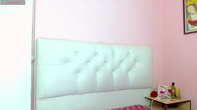 Snapshot of x_isabella_x chatting on 7, 2, 2026 x isabella x online show from 7, 2, 2026