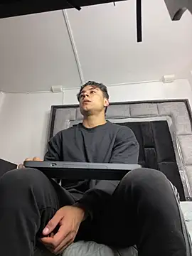 MR MUSCLE online show from 8, 11, 2025