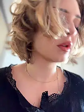 KellyKeler online show from 15, 4, 2026