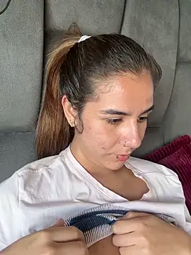 Snapshot of AllieYourGirl chatting on 13, 12, 2025 AllieYourGirl online show from 13, 12, 2025