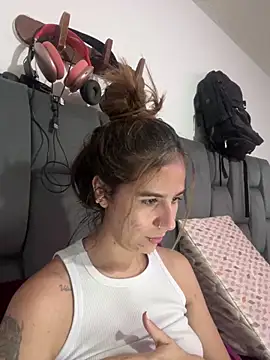 Snapshot of AllieYourGirl chatting on 20, 12, 2025 AllieYourGirl online show from 20, 12, 2025