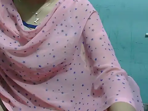 Snapshot of lovely_soniya chatting on 23, 9, 2025 lovely soniya online show from 23, 9, 2025