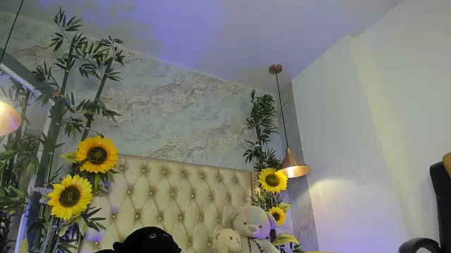 Snapshot of LittleeJaz chatting on 4, 7, 2026 LittleeJaz online show from 4, 7, 2026