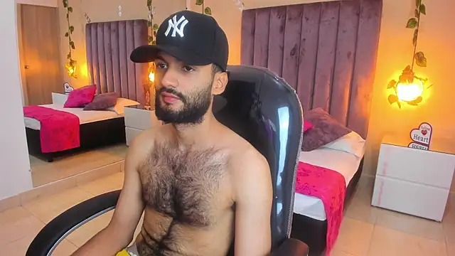 Snapshot of Ryan_Jackson_ chatting on 31, 10, 2025 Ryan Jackson  online show from 31, 10, 2025