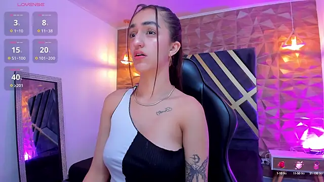 Snapshot of LexiVie_ chatting on 1, 10, 2025 LexiVie online show from 1, 10, 2025