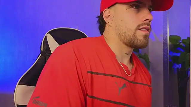 Snapshot of Ades_Lowe chatting on 19, 12, 2025 Ades Lowe online show from 19, 12, 2025