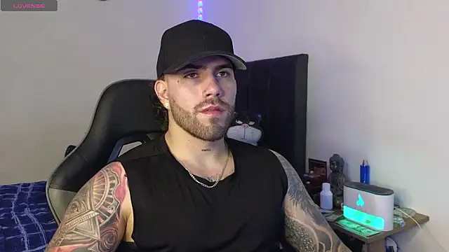 Snapshot of Ades_Lowe chatting on 28, 2, 2026 Ades Lowe online show from 28, 2, 2026