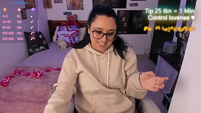 Snapshot of Cherry_blush_ chatting on 2, 2, 2026 Cherry blush online show from 2, 2, 2026