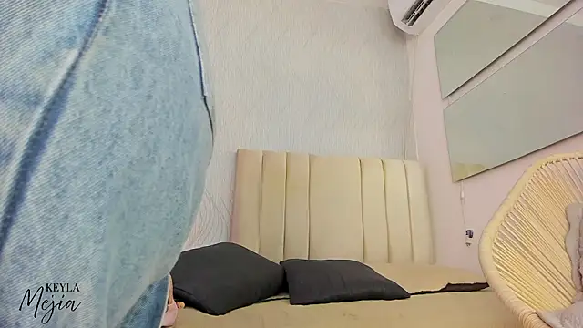 Snapshot of keyla_mejia chatting on 26, 2, 2026 keyla mejia online show from 26, 2, 2026