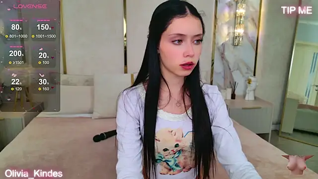 Olivia Kindes online show from 12, 10, 2025