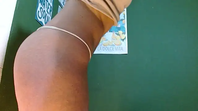 Roxiehood online show from 15, 4, 2026