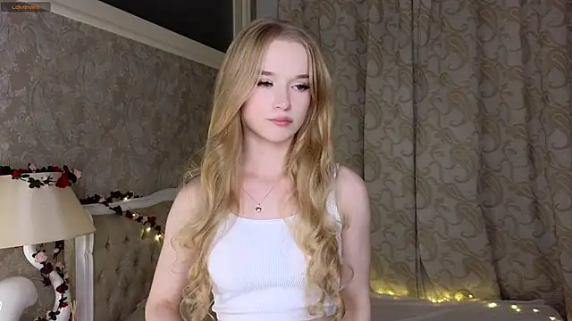 Snapshot of Emma_Frosty chatting on 19, 9, 2025 Emma Frosty online show from 19, 9, 2025