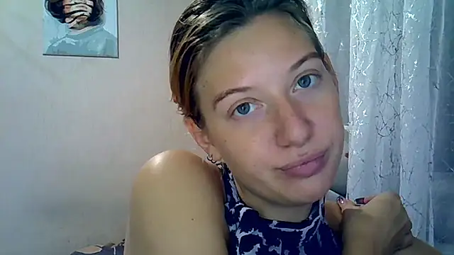 Lily Ember online show from 29, 9, 2025