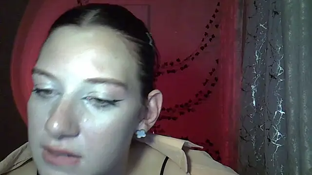 Lily Ember online show from 17, 10, 2025