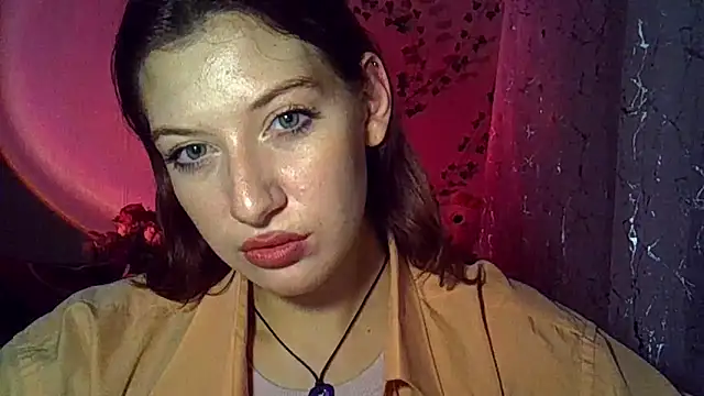 Lily Ember online show from 7, 11, 2025