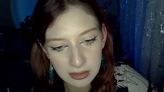 Lily Ember online show from 11, 11, 2025