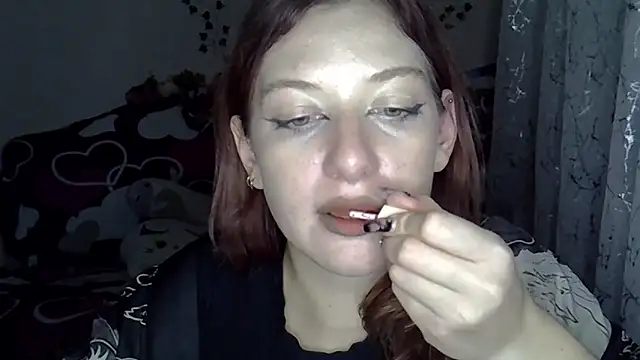 Lily Ember online show from 12, 11, 2025