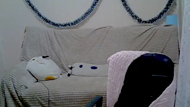 Lily Ember online show from 18, 12, 2025