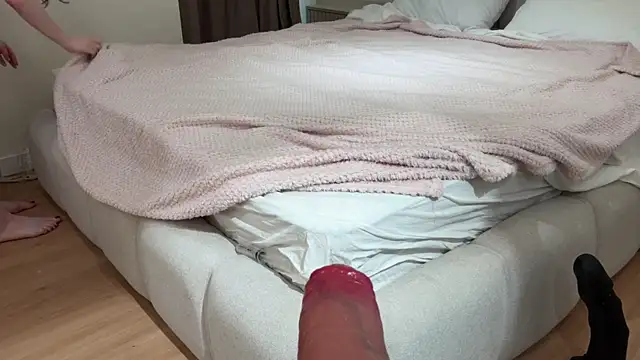 Kelly Berry   online show from 21, 9, 2025