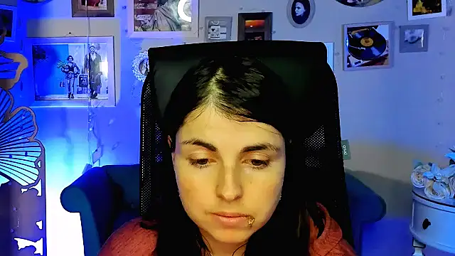 MartaEdams online show from 25, 2, 2026