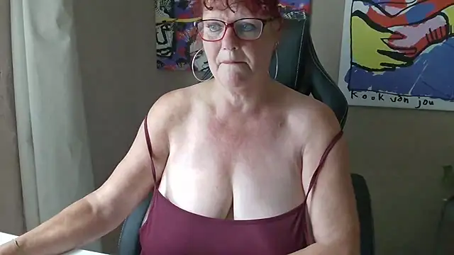 -Curvy- online show from 4, 6, 2026