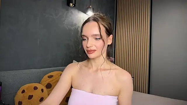 litlle angelll online show from 2, 3, 2026