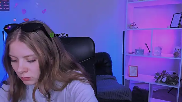 Snapshot of foxy_tease_ chatting on 6, 11, 2025 foxy tease online show from 6, 11, 2025