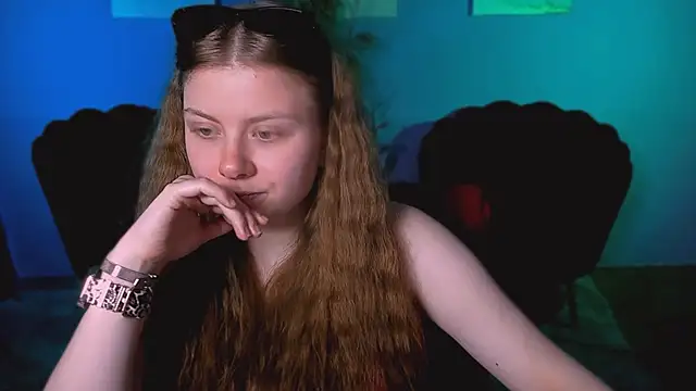 foxy tease  online show from 13, 11, 2025