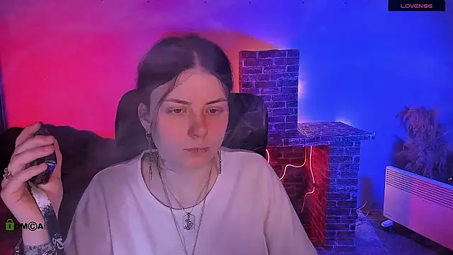 Snapshot of foxy_tease_ chatting on 4, 2, 2026 foxy tease online show from 4, 2, 2026