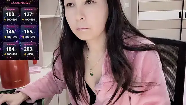 JackieBell online show from 2, 11, 2025