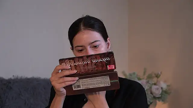 ywixos online show from 25, 9, 2025