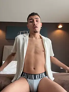 Toyboy richard online show from 2, 8, 2026