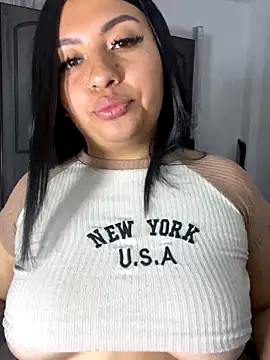 Snapshot of Issa_Santana chatting on 20, 9, 2025 Issa Santana online show from 20, 9, 2025