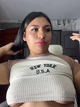 Snapshot of Issa_Santana chatting on 19, 10, 2025 Issa Santana online show from 19, 10, 2025